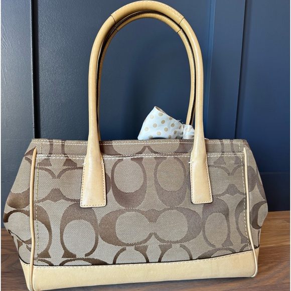 Coach shoulder bag - Picture 6 of 8